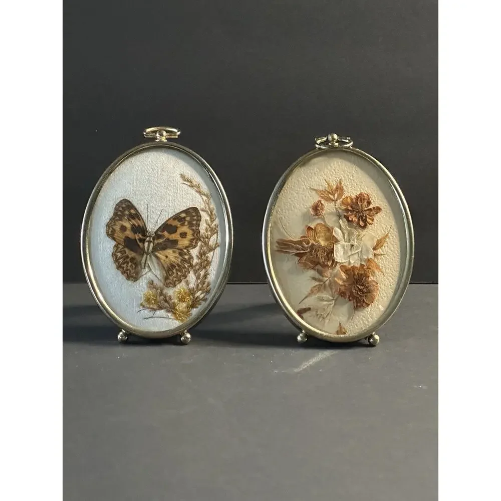 Unmarked charming pair
